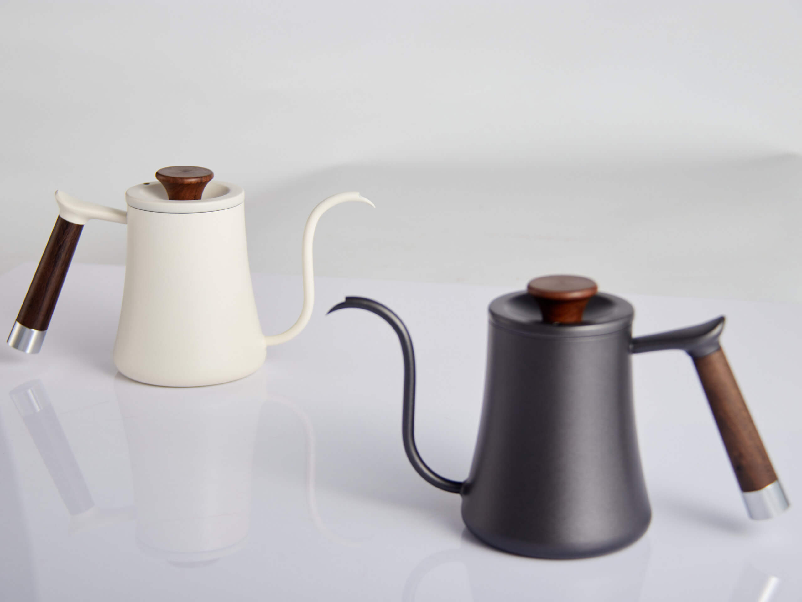 IMG_6153 Ấm Rót nước vòi Cổ Ngỗng Pour over 600ml – thép không gỉ 600ml – Tay Cầm Gỗ tự nhiên