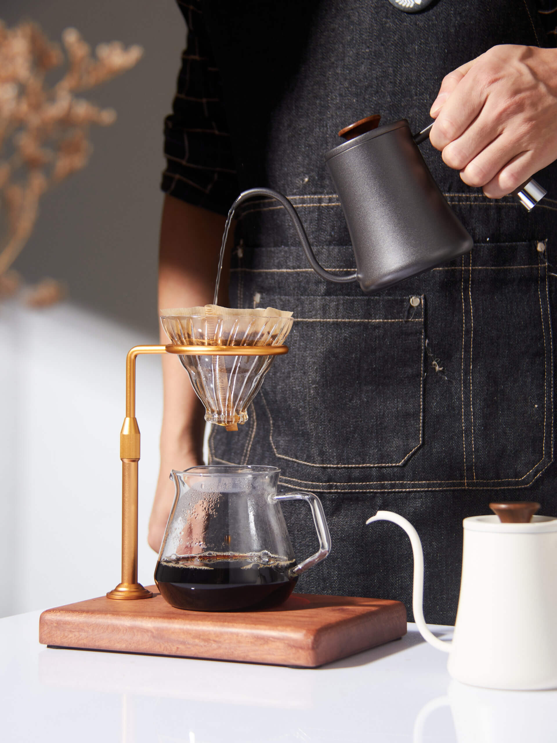 IMG_6234 Ấm Rót nước vòi Cổ Ngỗng Pour over 600ml – thép không gỉ 600ml – Tay Cầm Gỗ tự nhiên